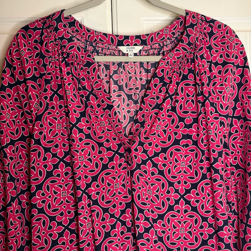 Crown & Ivy Women's Blouse – Size Large